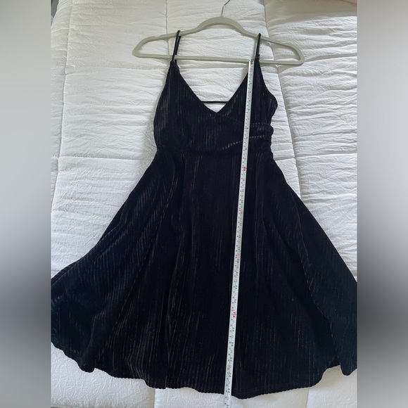 OWO little black dress - Picture 4 of 4